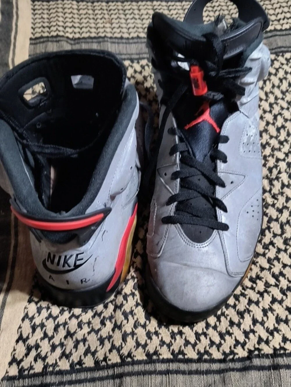 Jordan Grey and Black Sneakers C-14072-001
